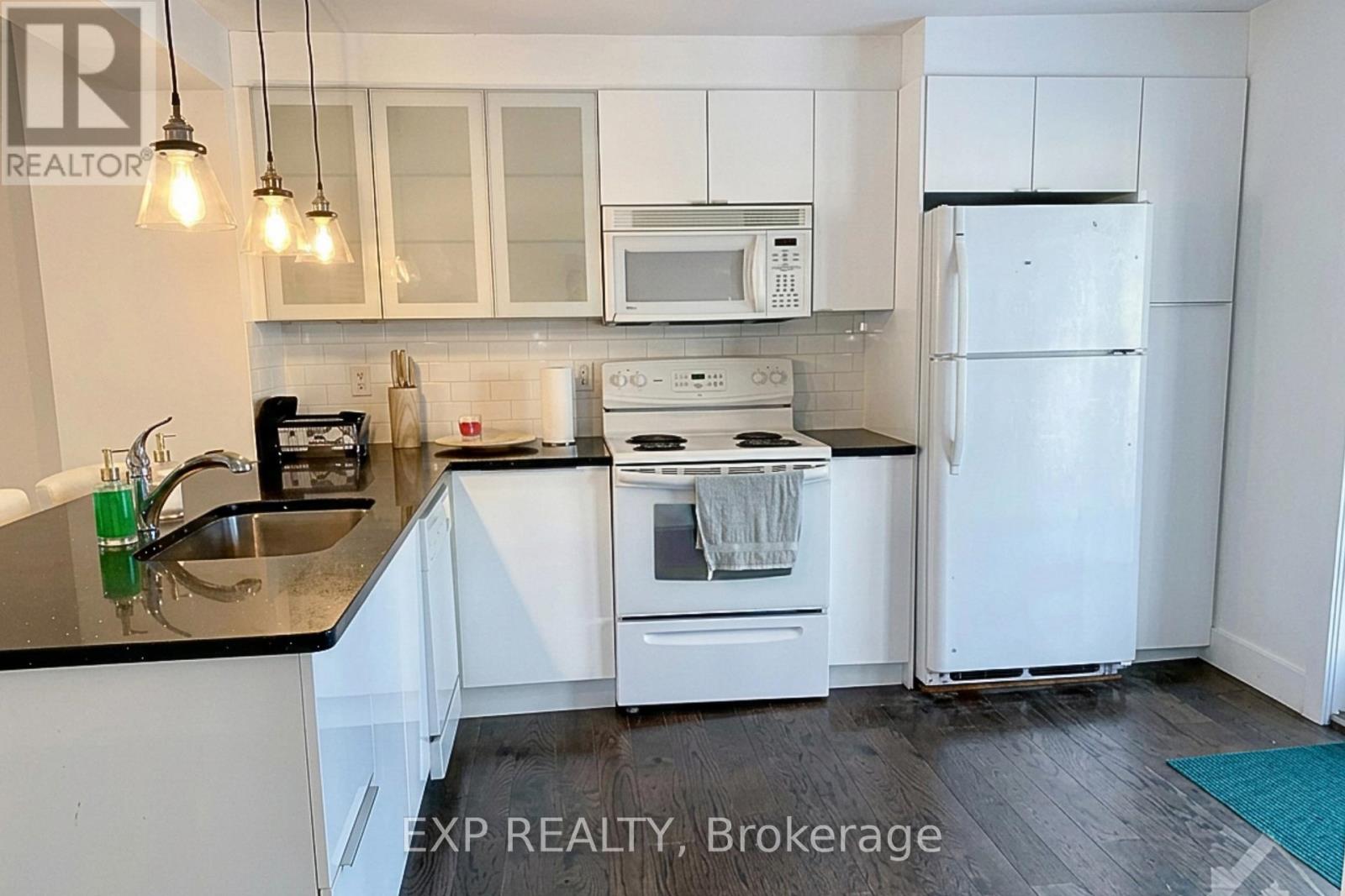 323 Montfort Street, Ottawa, Ontario  K1L 5N5 - Photo 6 - X13414842