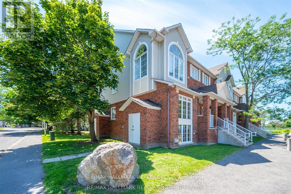82 Briston Private, Ottawa, Ontario  K1G 5P6 - Photo 4 - X13414938