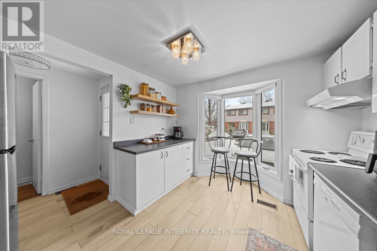 1196 Priory Lane, Ottawa, Ontario  K1C 1Z9 - Photo 2 - X13415030