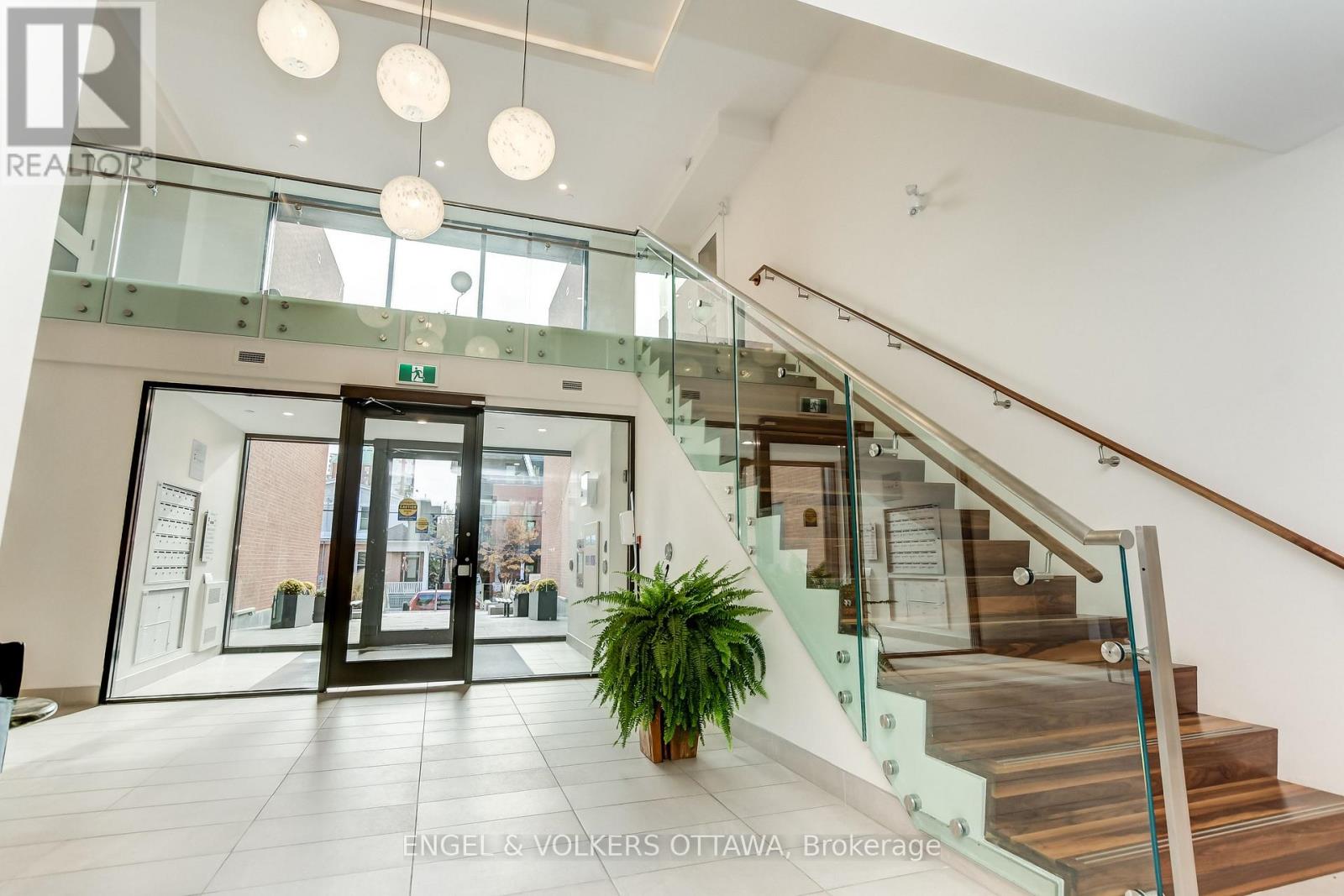 105 - 280 Crichton Street, Ottawa, Ontario  K1M 1W4 - Photo 3 - X13415038