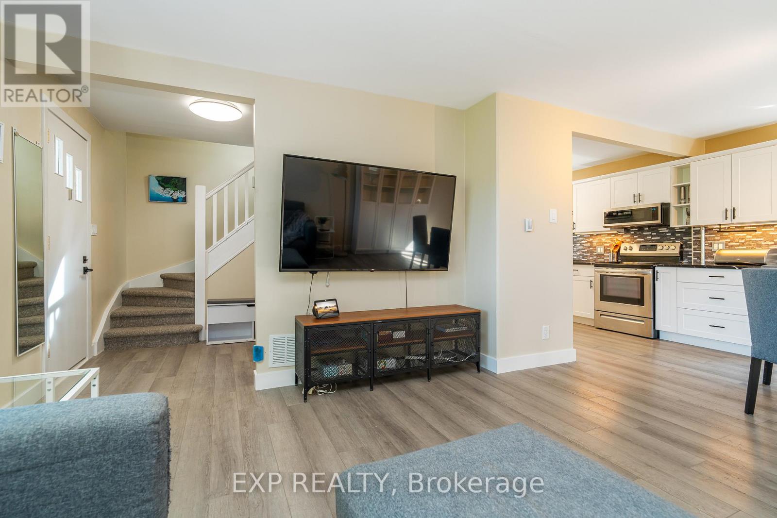 336 Poulin Avenue, Ottawa, Ontario  K2B 5T8 - Photo 6 - X13415490