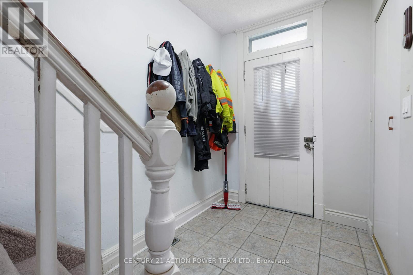 222 Montfort Street, Ottawa, Ontario  K1L 5P4 - Photo 4 - X13415516