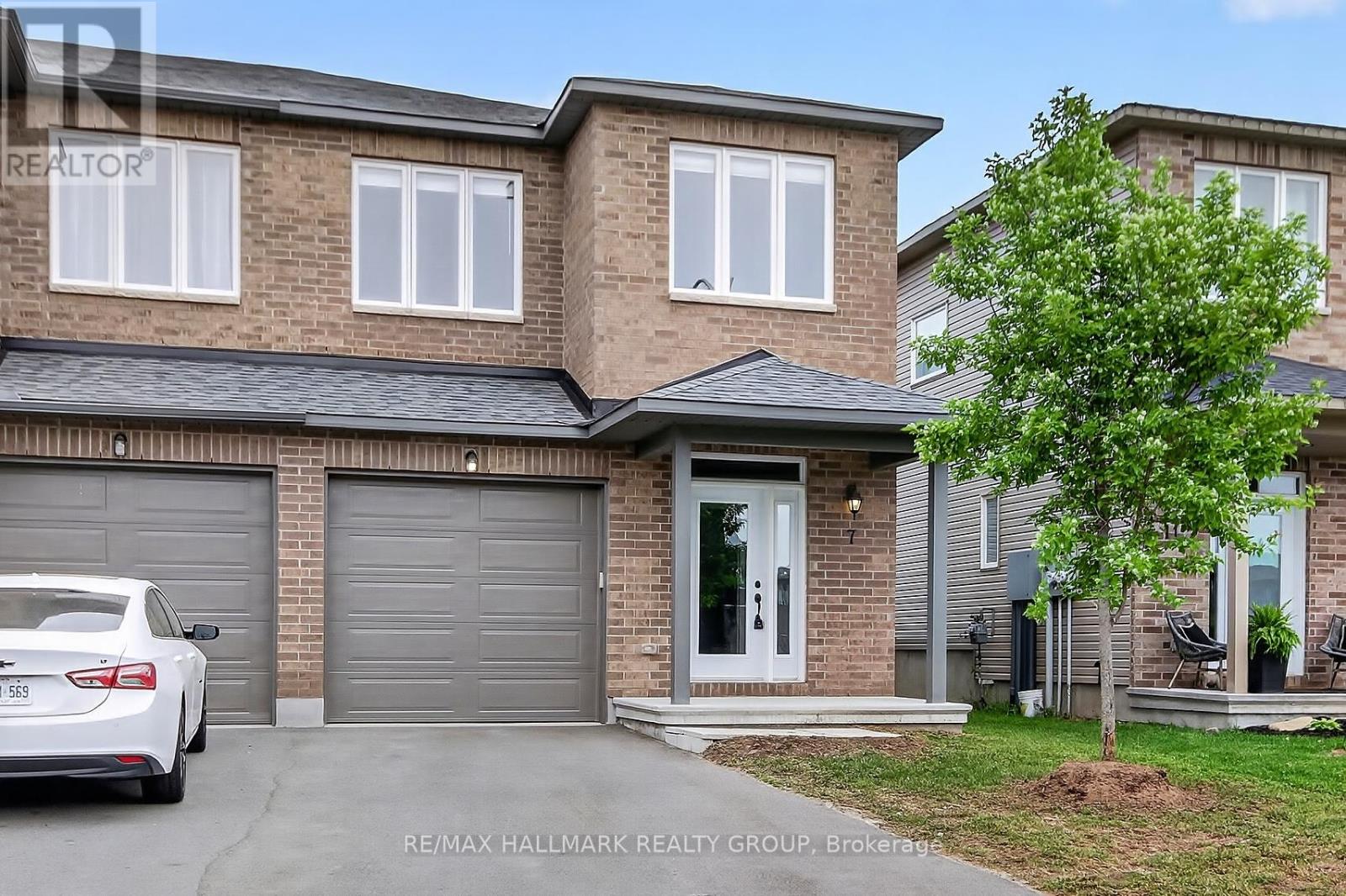 7 Mcphail Road, Carleton Place, Ontario  K7C 0W8 - Photo 1 - X13416072