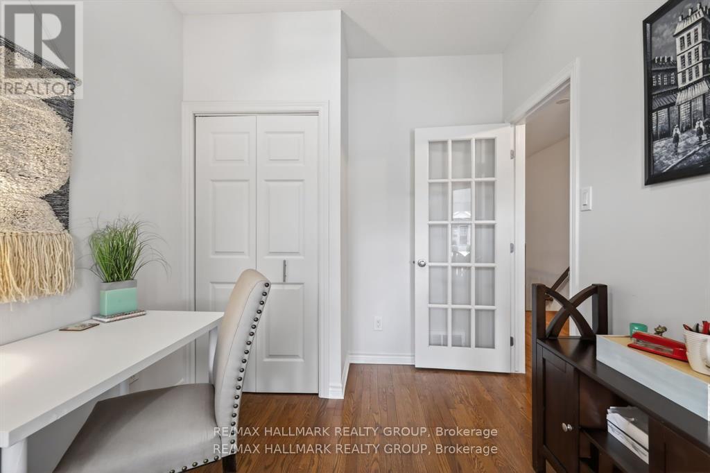 236 Bulrush Crescent, Ottawa, Ontario  K1T 0E6 - Photo 3 - X13416100