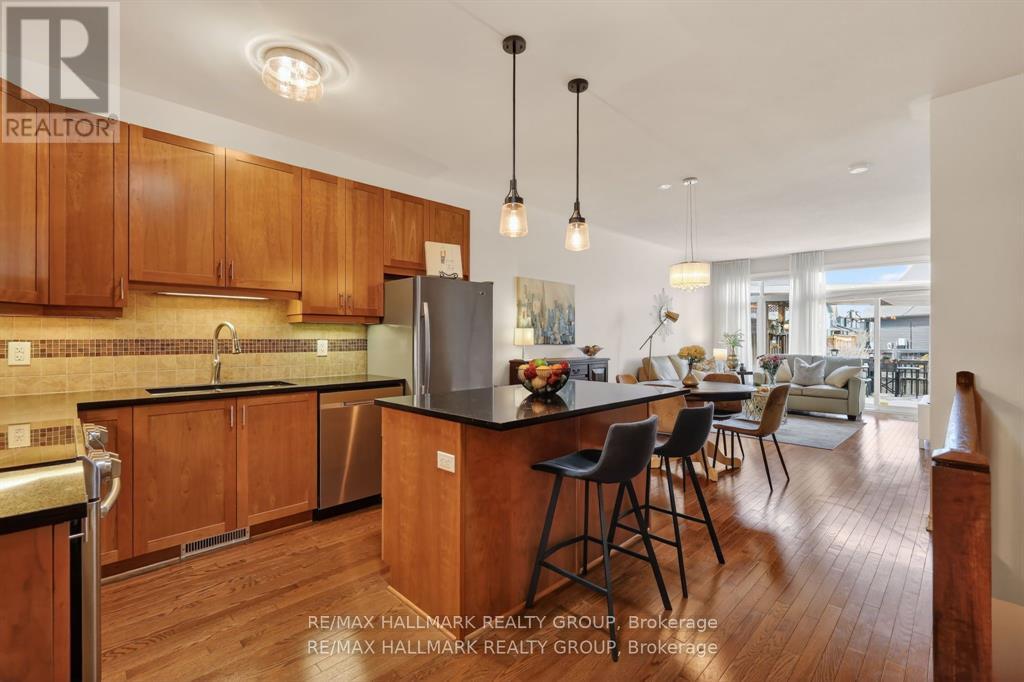 236 Bulrush Crescent, Ottawa, Ontario  K1T 0E6 - Photo 6 - X13416100