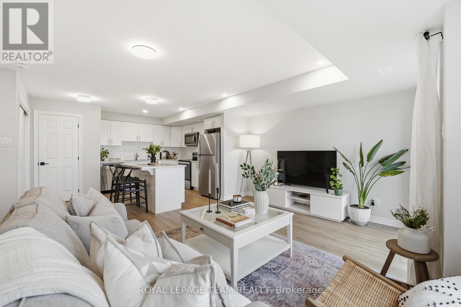 718 Lapland Private, Ottawa, Ontario  K2V 0S4 - Photo 13 - X13416180
