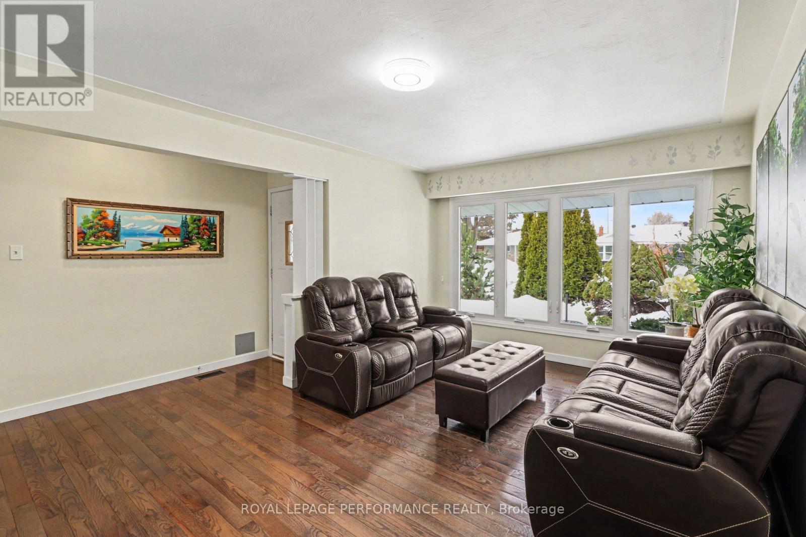 788 Dickens Avenue, Ottawa, Ontario  K1G 2X8 - Photo 4 - X13416368