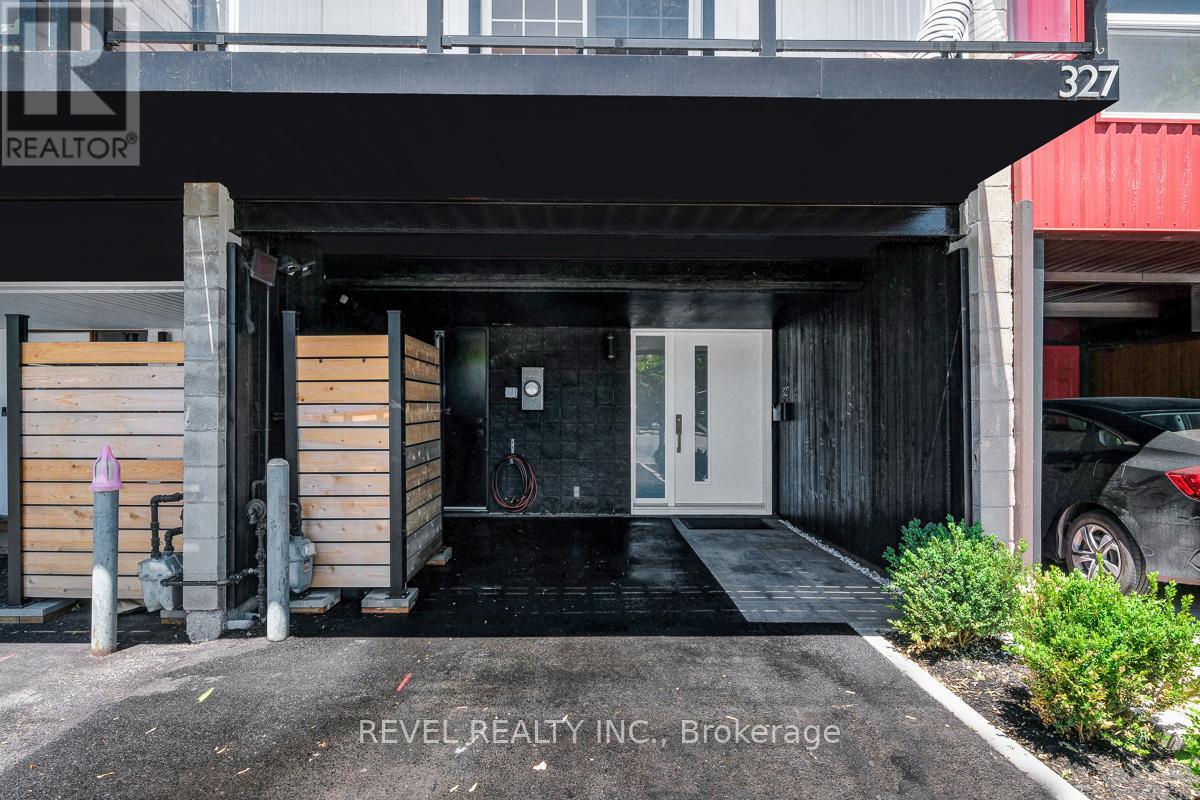 327 St Andrew Street, Ottawa, Ontario  K1N 5G9 - Photo 2 - X13416508