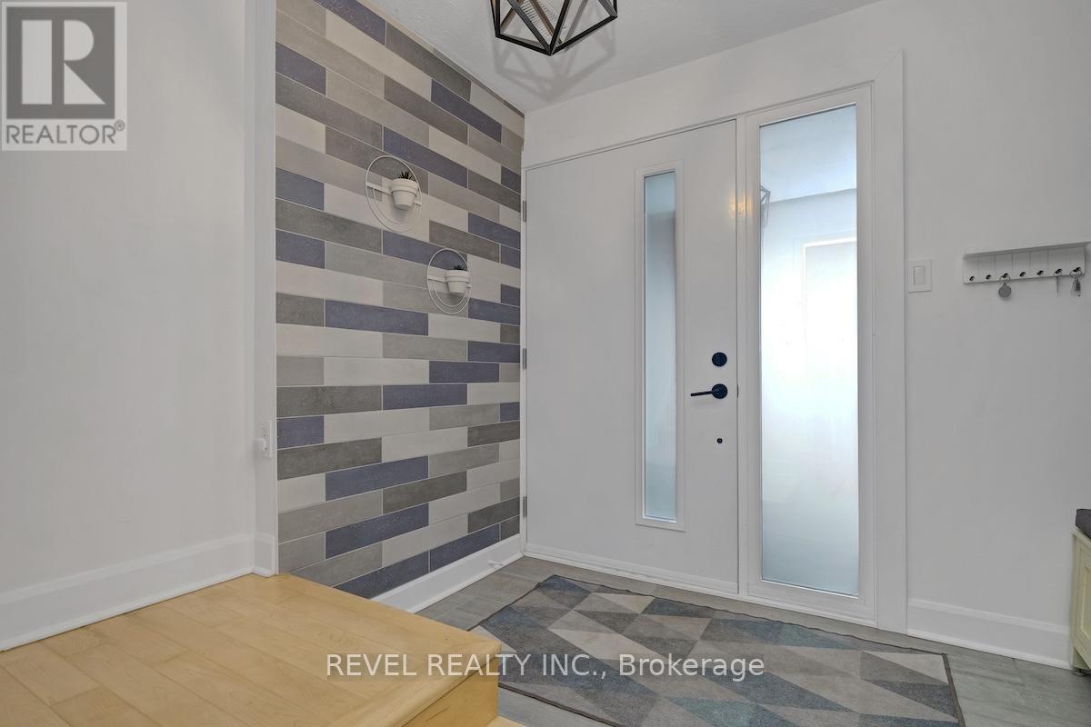 327 St Andrew Street, Ottawa, Ontario  K1N 5G9 - Photo 4 - X13416508