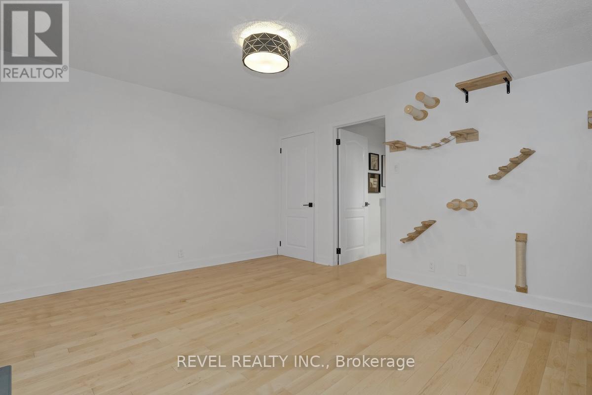 327 St Andrew Street, Ottawa, Ontario  K1N 5G9 - Photo 9 - X13416508