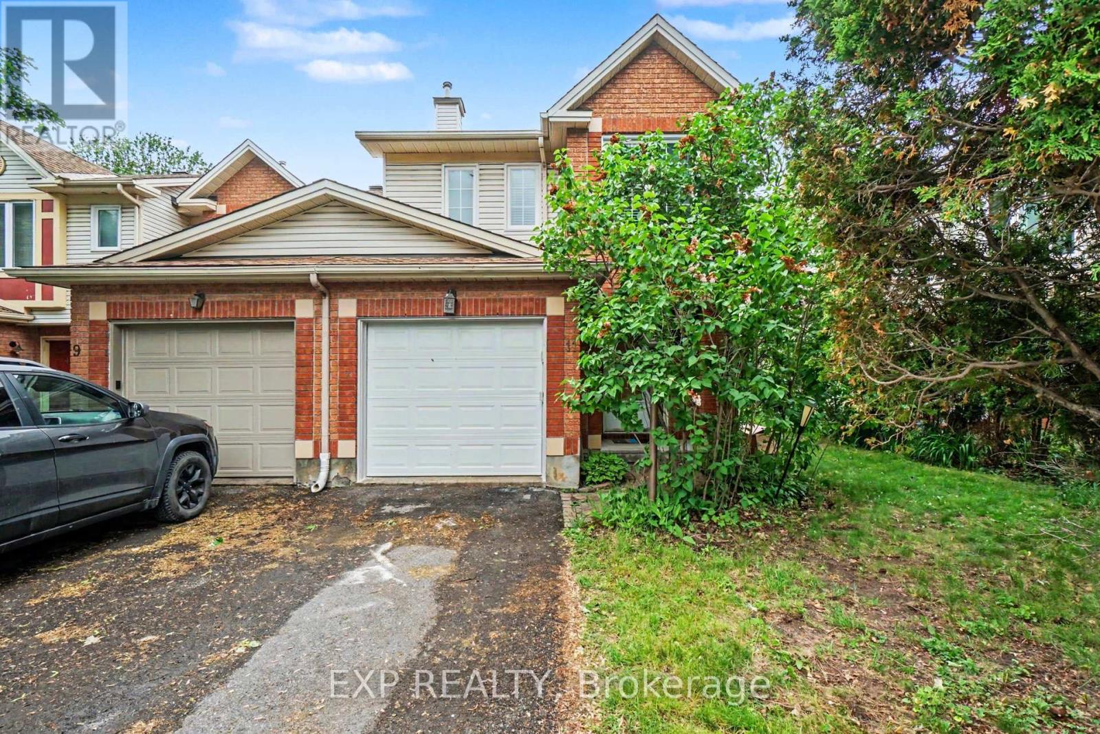 11 Longshire Circle, Ottawa, Ontario  K2J 4K7 - Photo 2 - X13416684