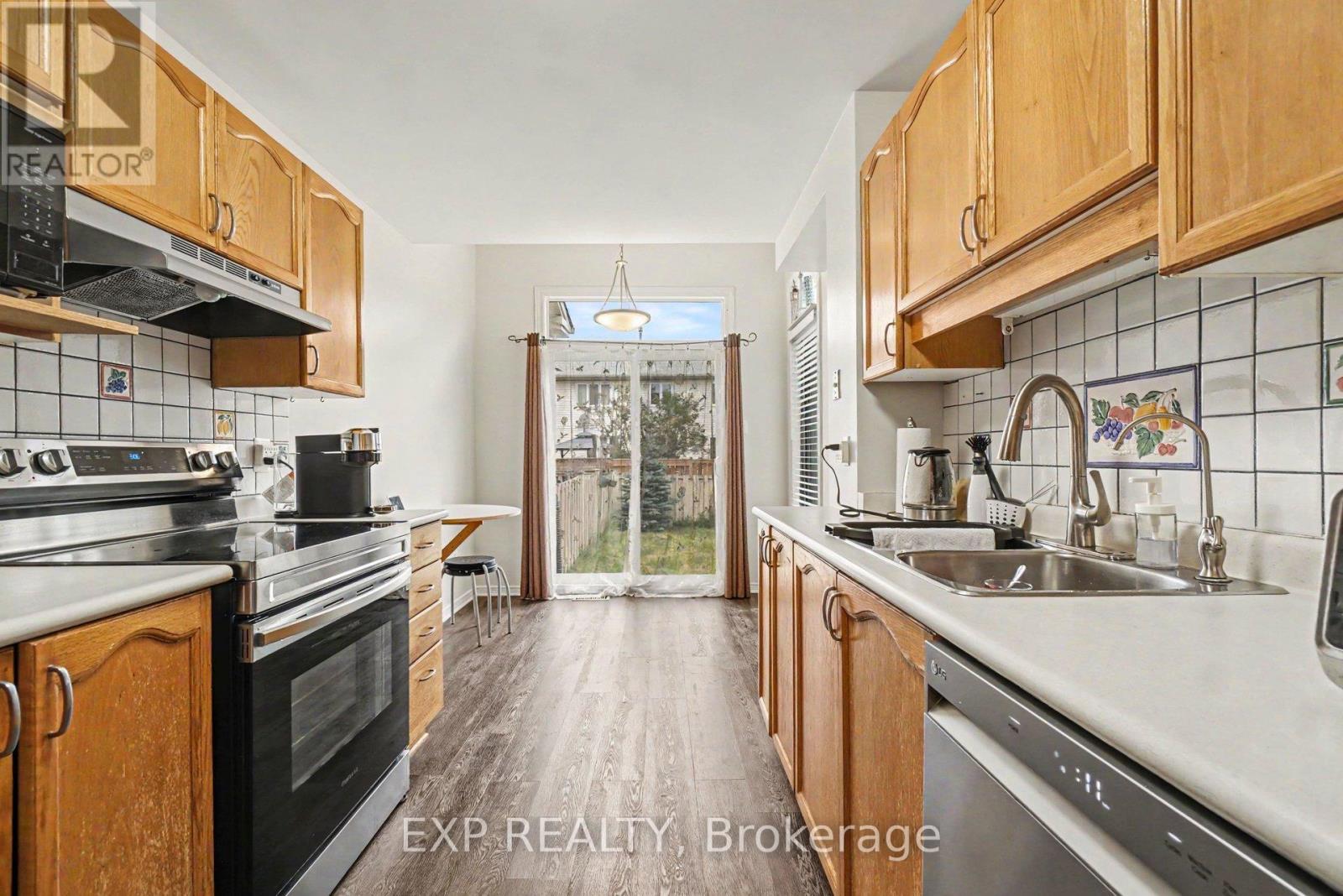 11 Longshire Circle, Ottawa, Ontario  K2J 4K7 - Photo 8 - X13416684