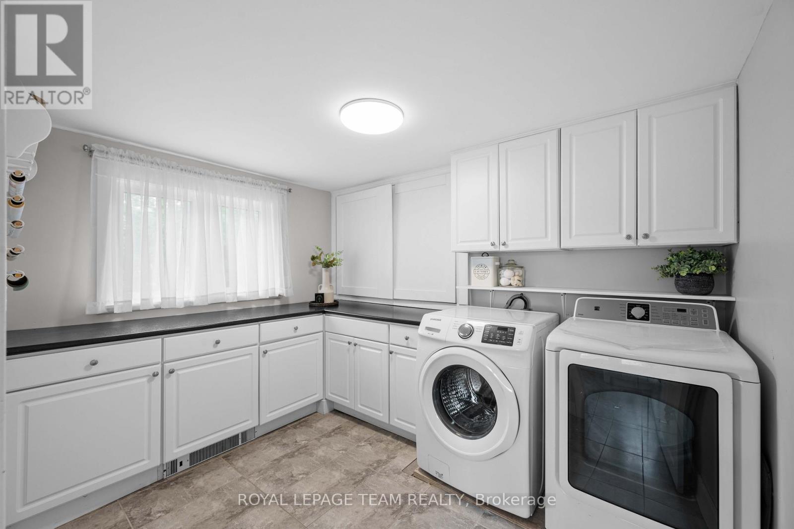 2 Lockview Road, Ottawa, Ontario  K4M 1B2 - Photo 15 - X13416884