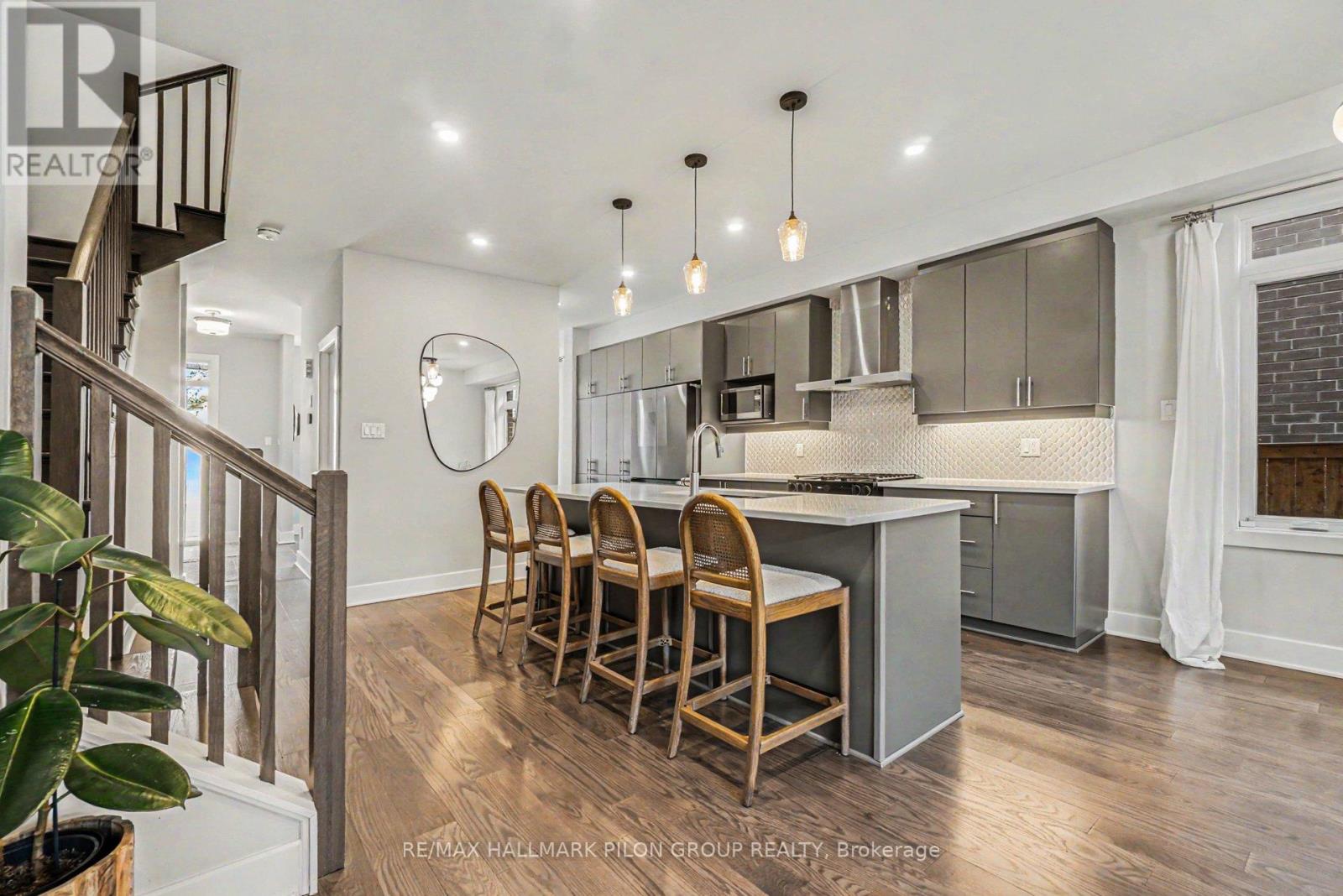 618 Mikinak Road, Ottawa, Ontario  K1K 3X7 - Photo 9 - X13416904