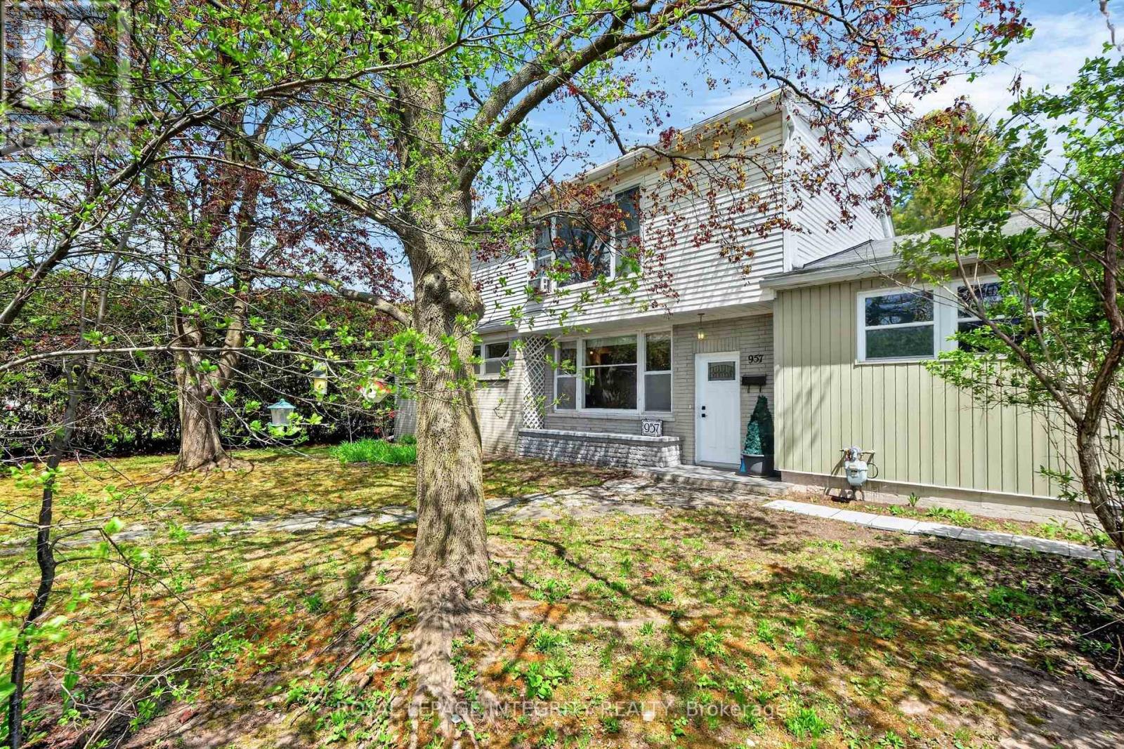 957 Blair Road, Ottawa, Ontario  K1J 7M9 - Photo 3 - X13416976