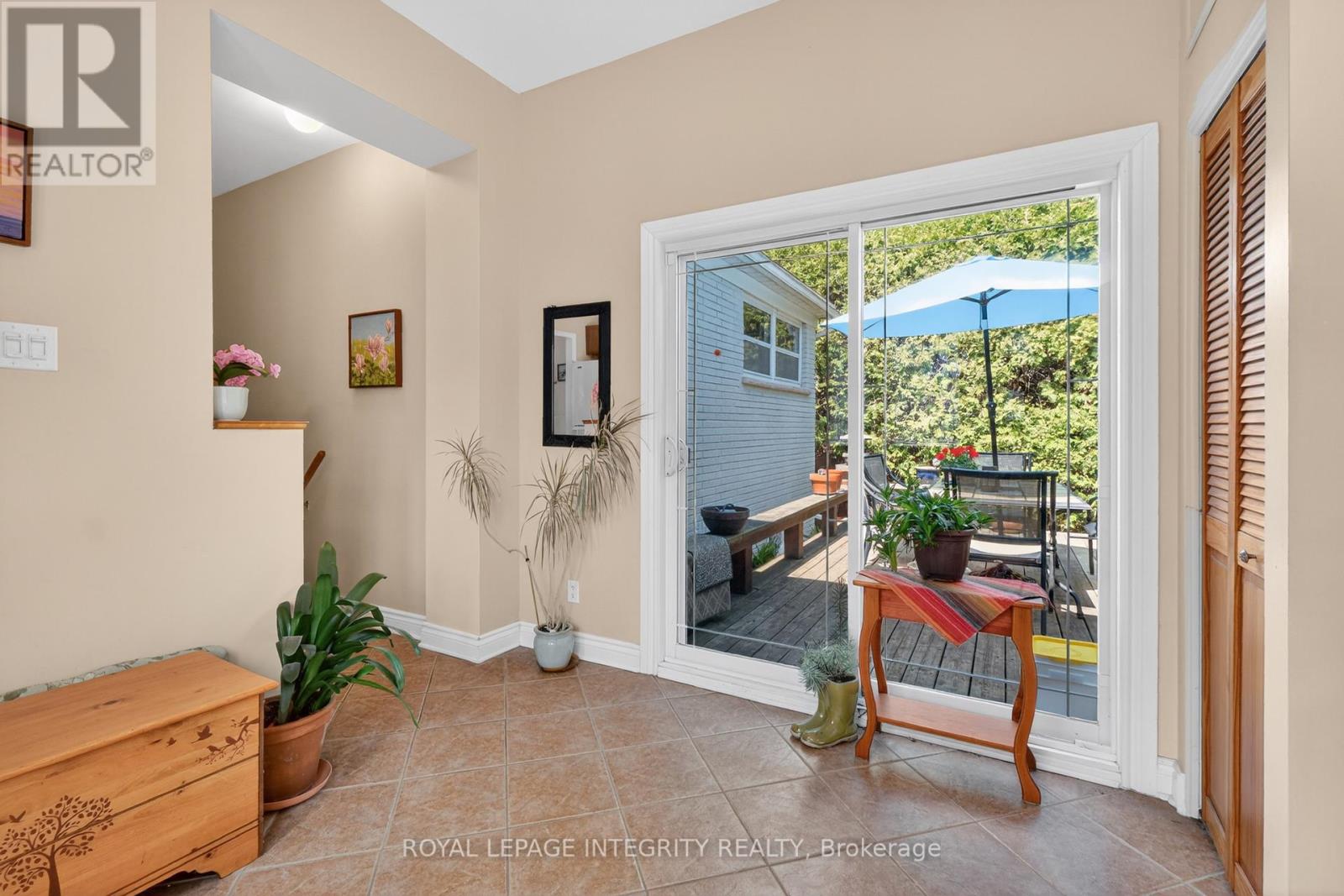 957 Blair Road, Ottawa, Ontario  K1J 7M9 - Photo 9 - X13416976
