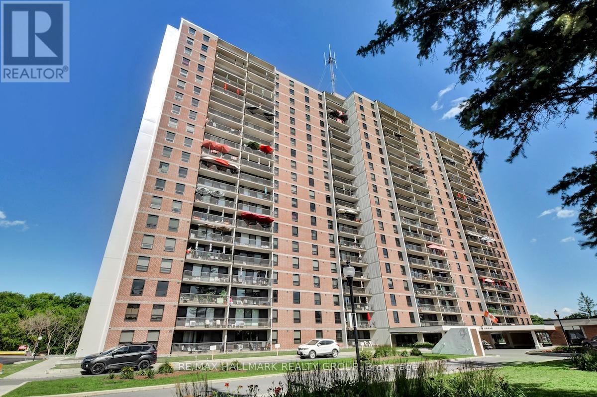 1007 - 665 Bathgate Drive, Ottawa, Ontario  K1K 3Y4 - Photo 1 - X13417158