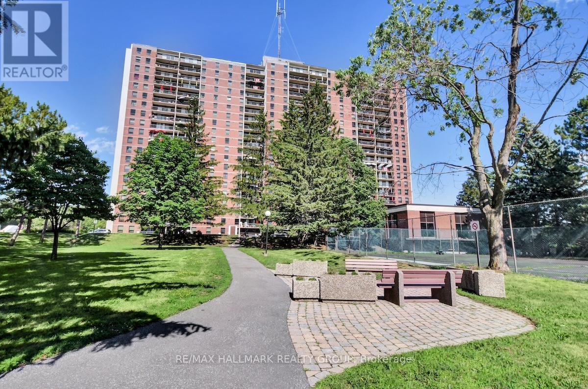 1007 - 665 Bathgate Drive, Ottawa, Ontario  K1K 3Y4 - Photo 2 - X13417158
