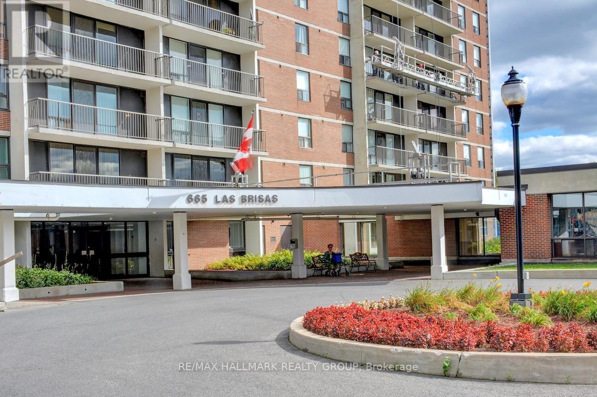 1007 - 665 Bathgate Drive, Ottawa, Ontario  K1K 3Y4 - Photo 3 - X13417158