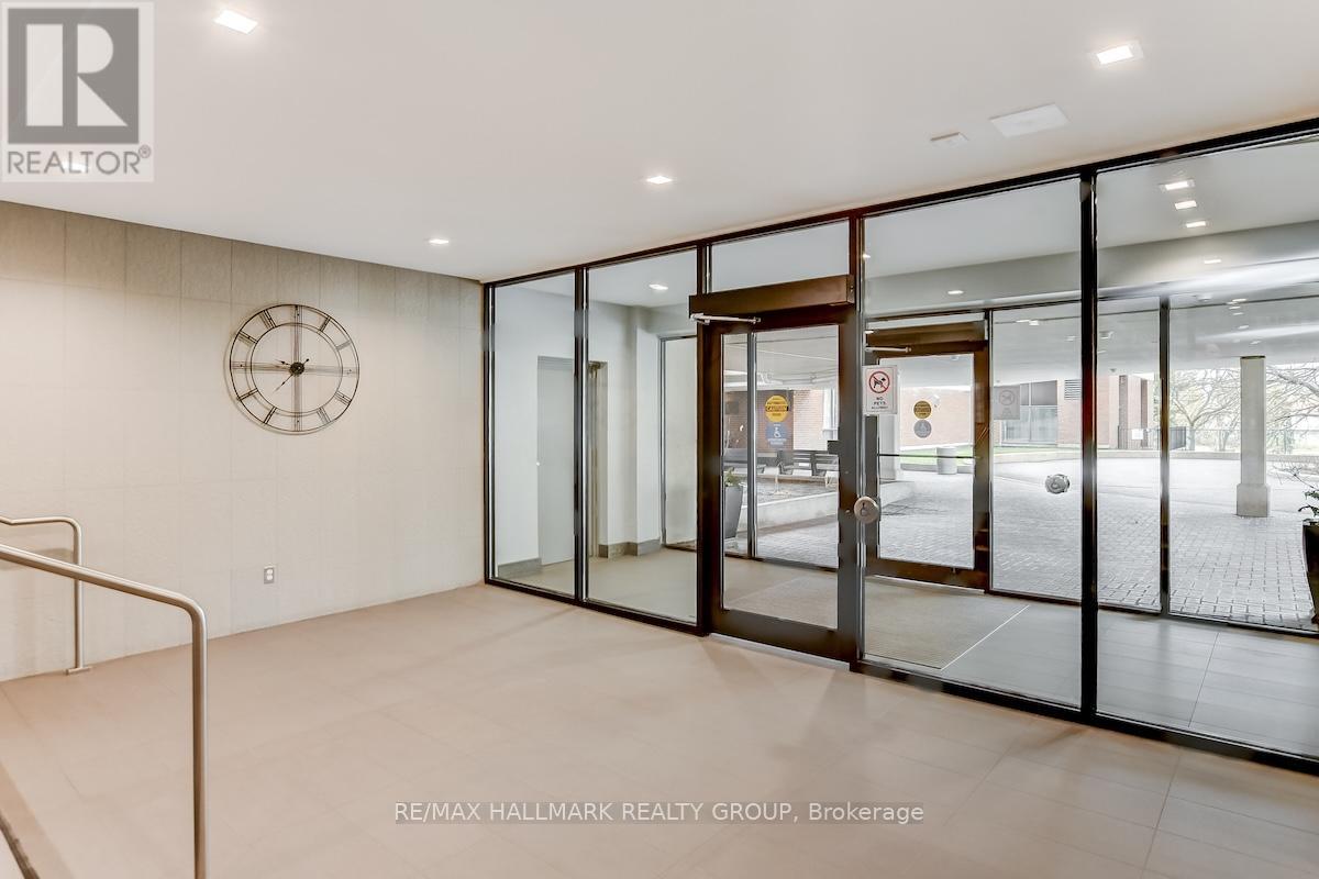 1007 - 665 Bathgate Drive, Ottawa, Ontario  K1K 3Y4 - Photo 4 - X13417158