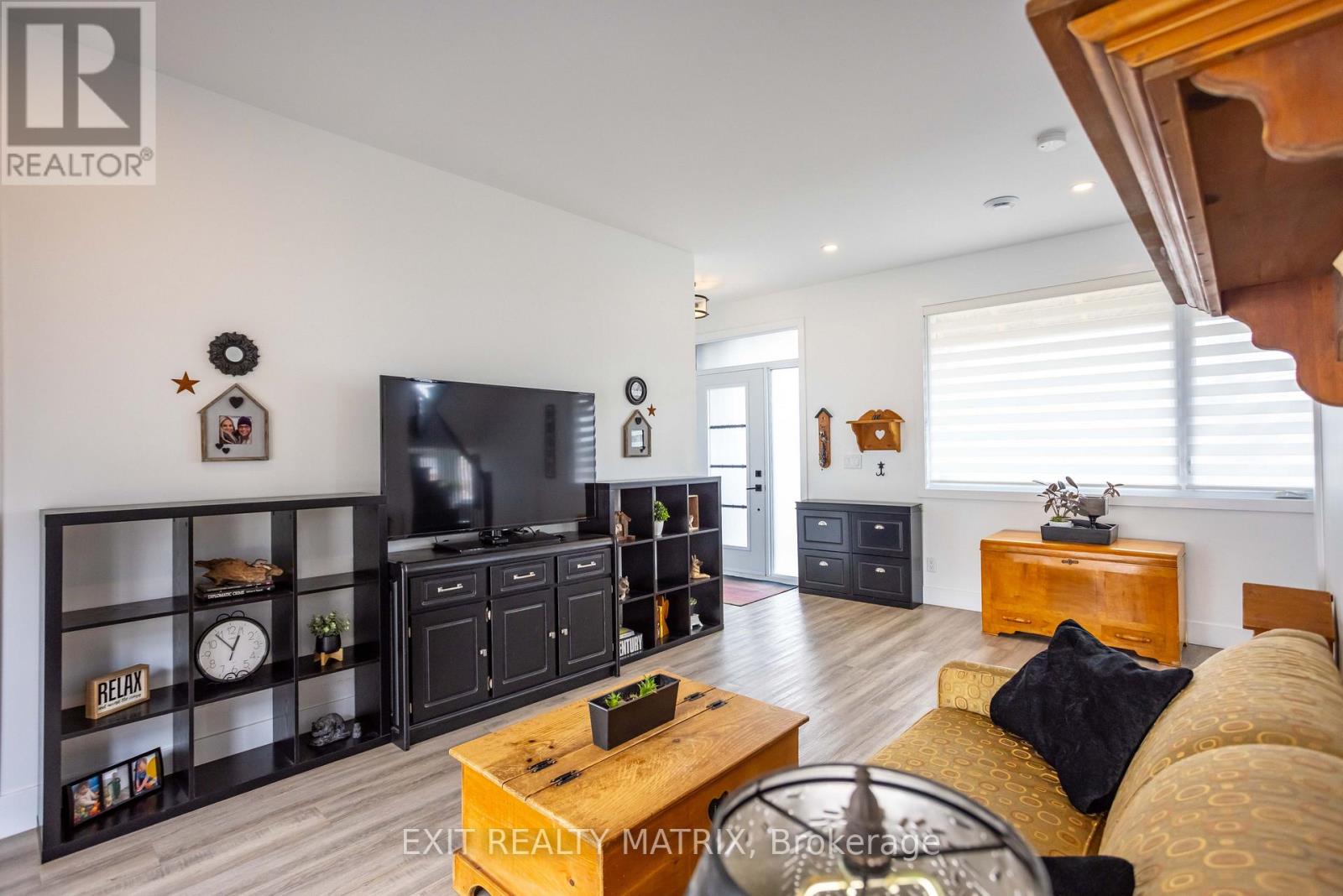 686 St Isidore Road, Casselman, Ontario  K0A 1M0 - Photo 8 - X13417176