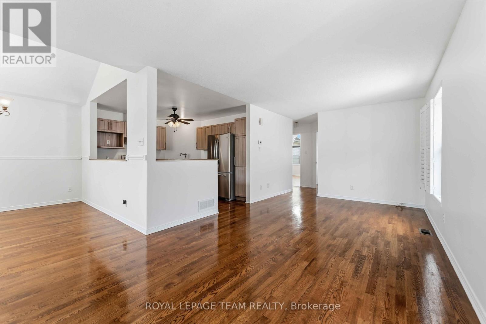 11 Saffron Court, Ottawa, Ontario  K2J 4R7 - Photo 5 - X13417452