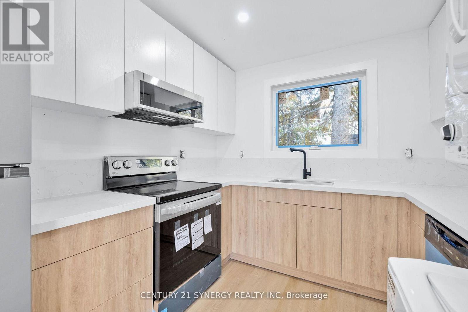 4 - 598 Kirkwood Avenue, Ottawa, Ontario  K1Z 5X4 - Photo 6 - X13417606