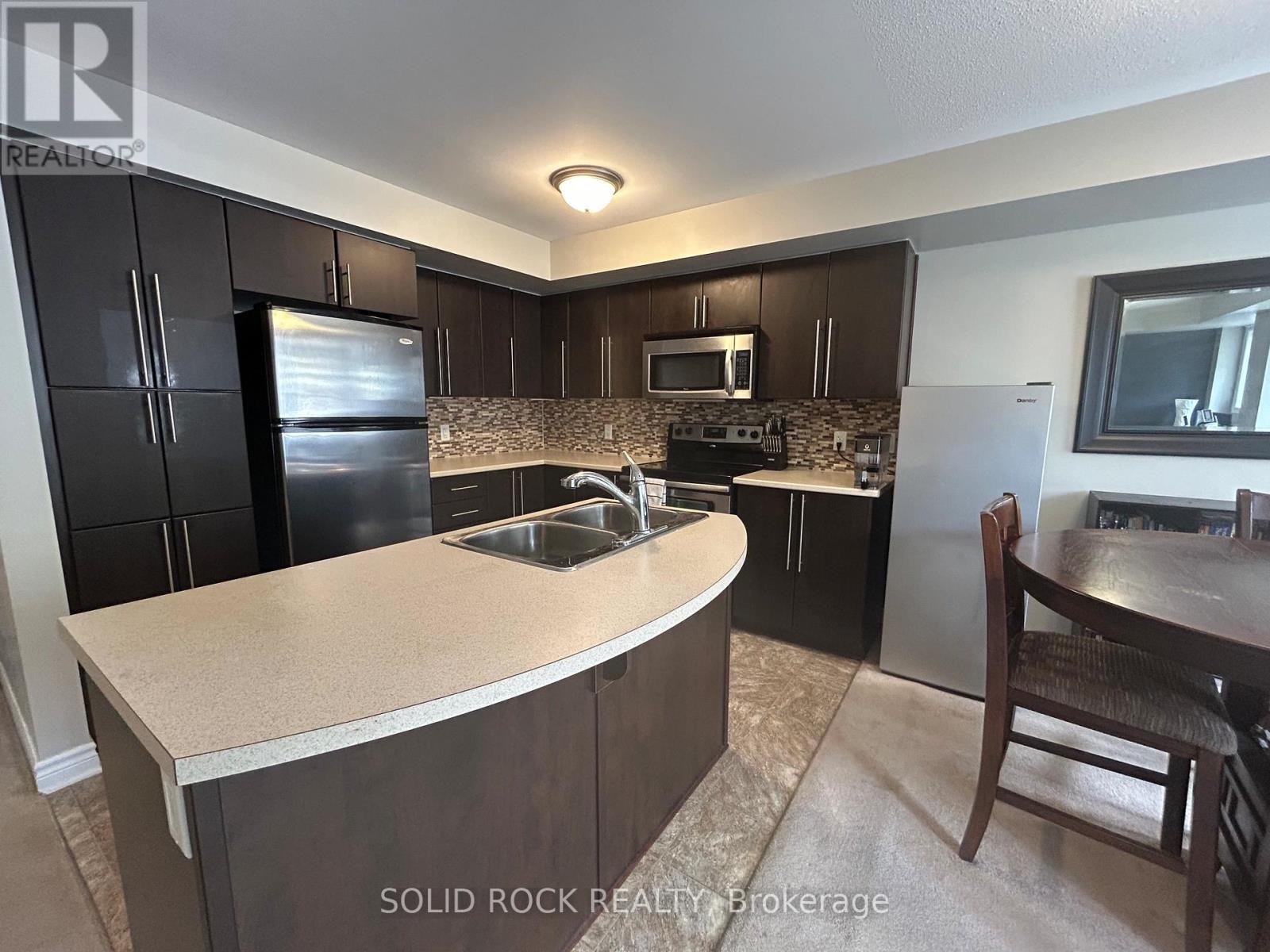 1 - 305 Cresthaven Drive, Ottawa, Ontario  K2G 4R5 - Photo 2 - X13417646