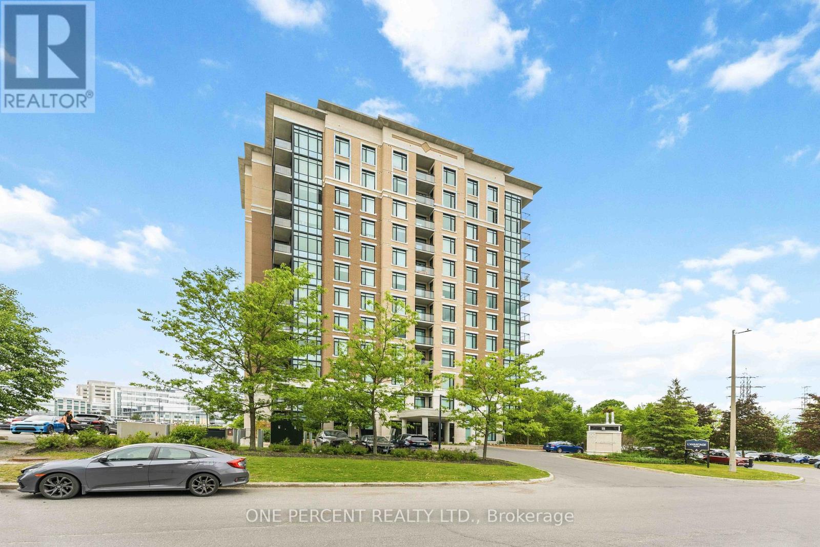 201 - 100 Roger Guindon Avenue, Ottawa, Ontario  K1G 3Z7 - Photo 1 - X13417656