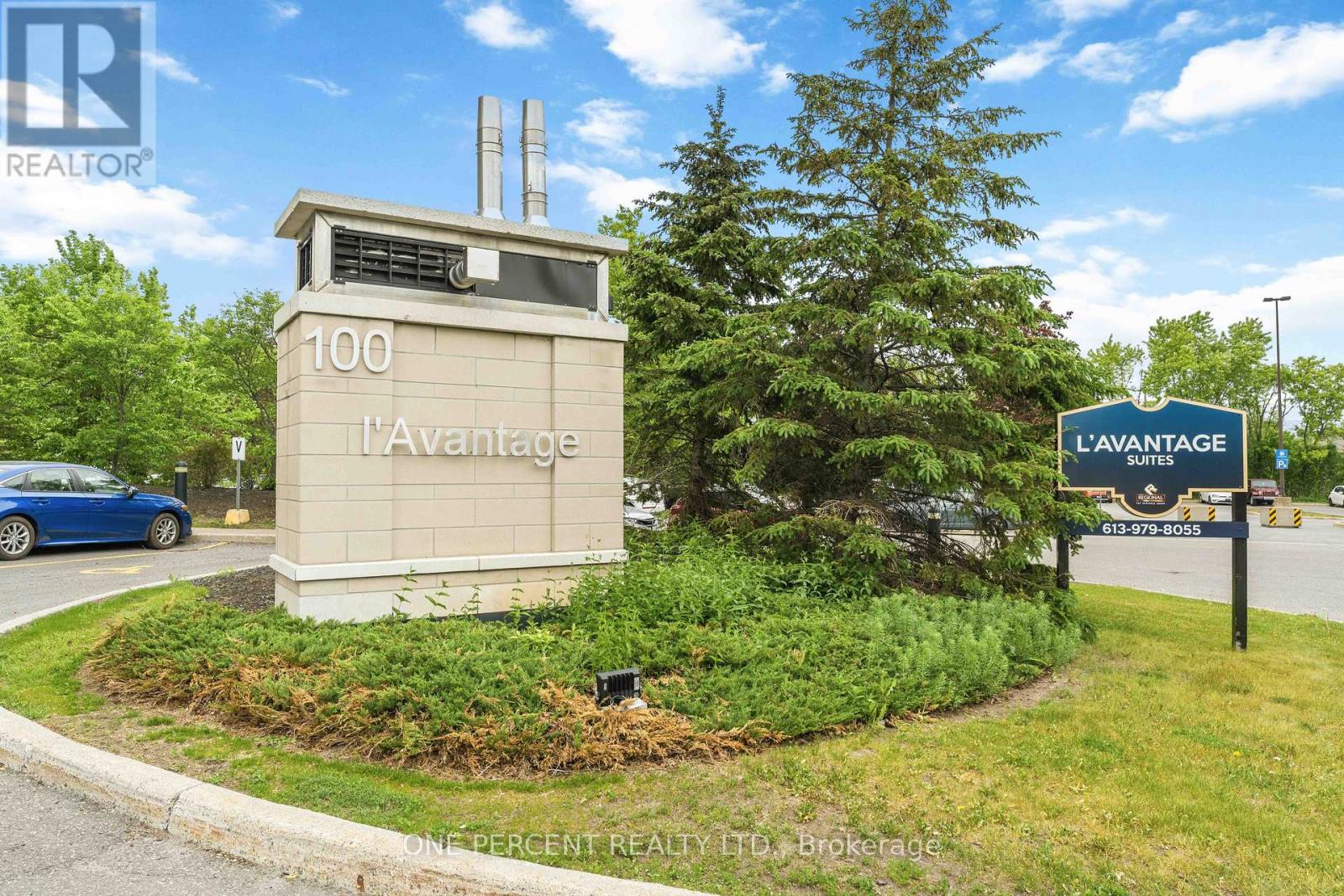 201 - 100 Roger Guindon Avenue, Ottawa, Ontario  K1G 3Z7 - Photo 2 - X13417656