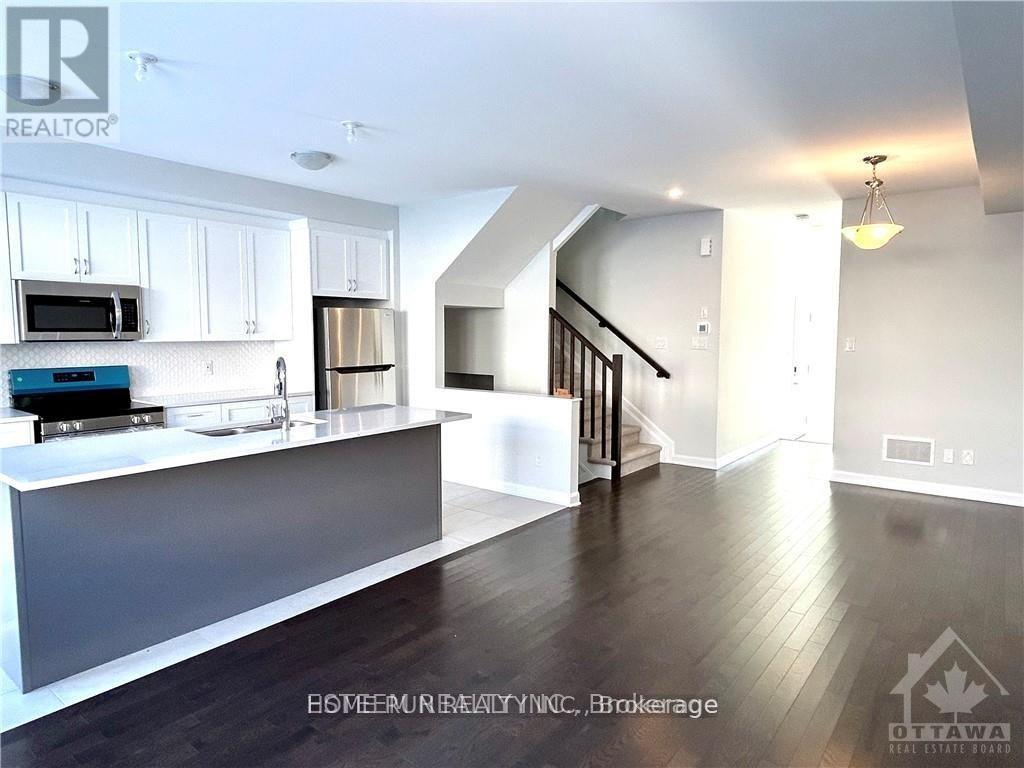 87 Little Lake Lane, Ottawa, Ontario  K4A 3W7 - Photo 2 - X13418008