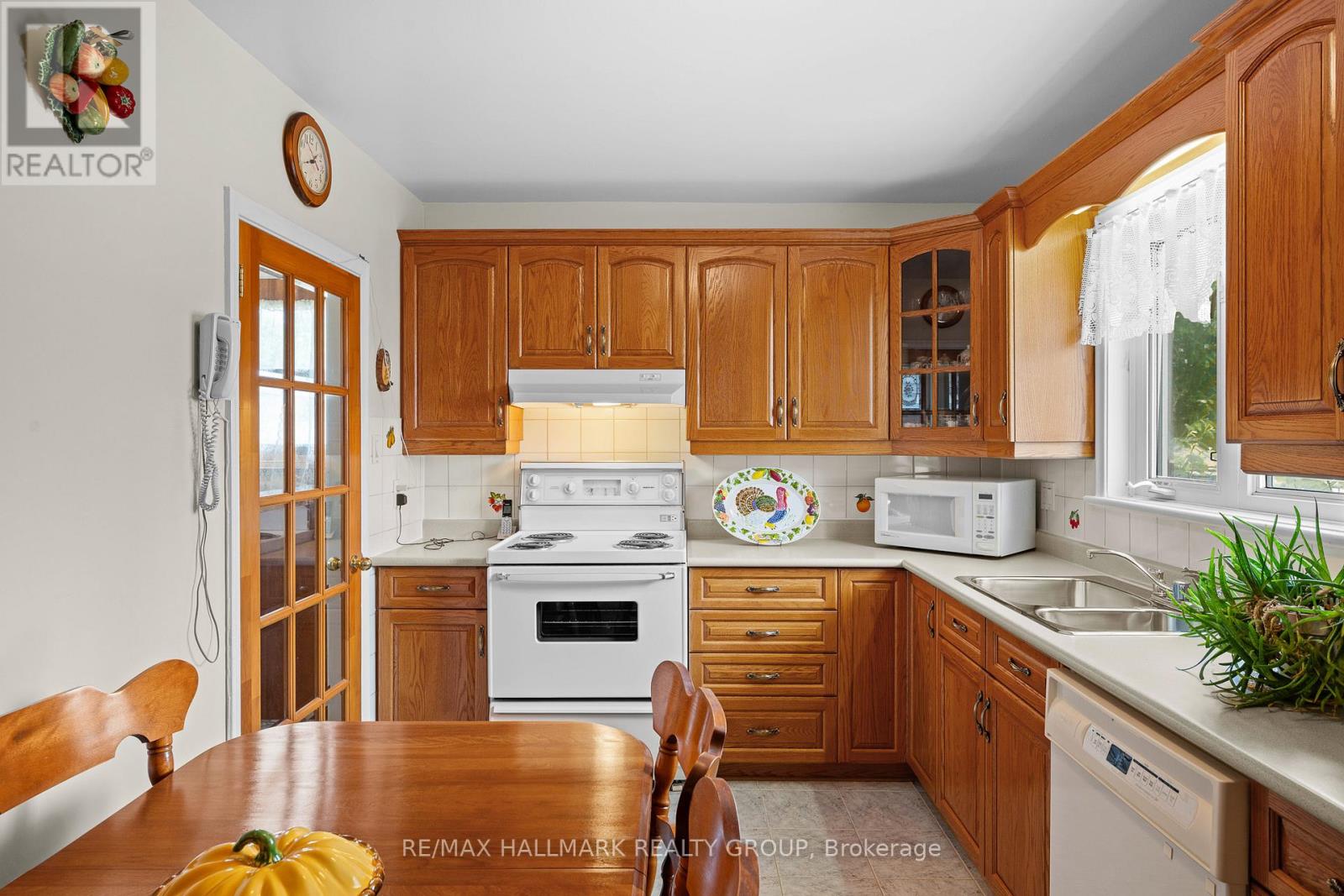 839 Weston Drive, Ottawa, Ontario  K1G 1W5 - Photo 10 - X13418076