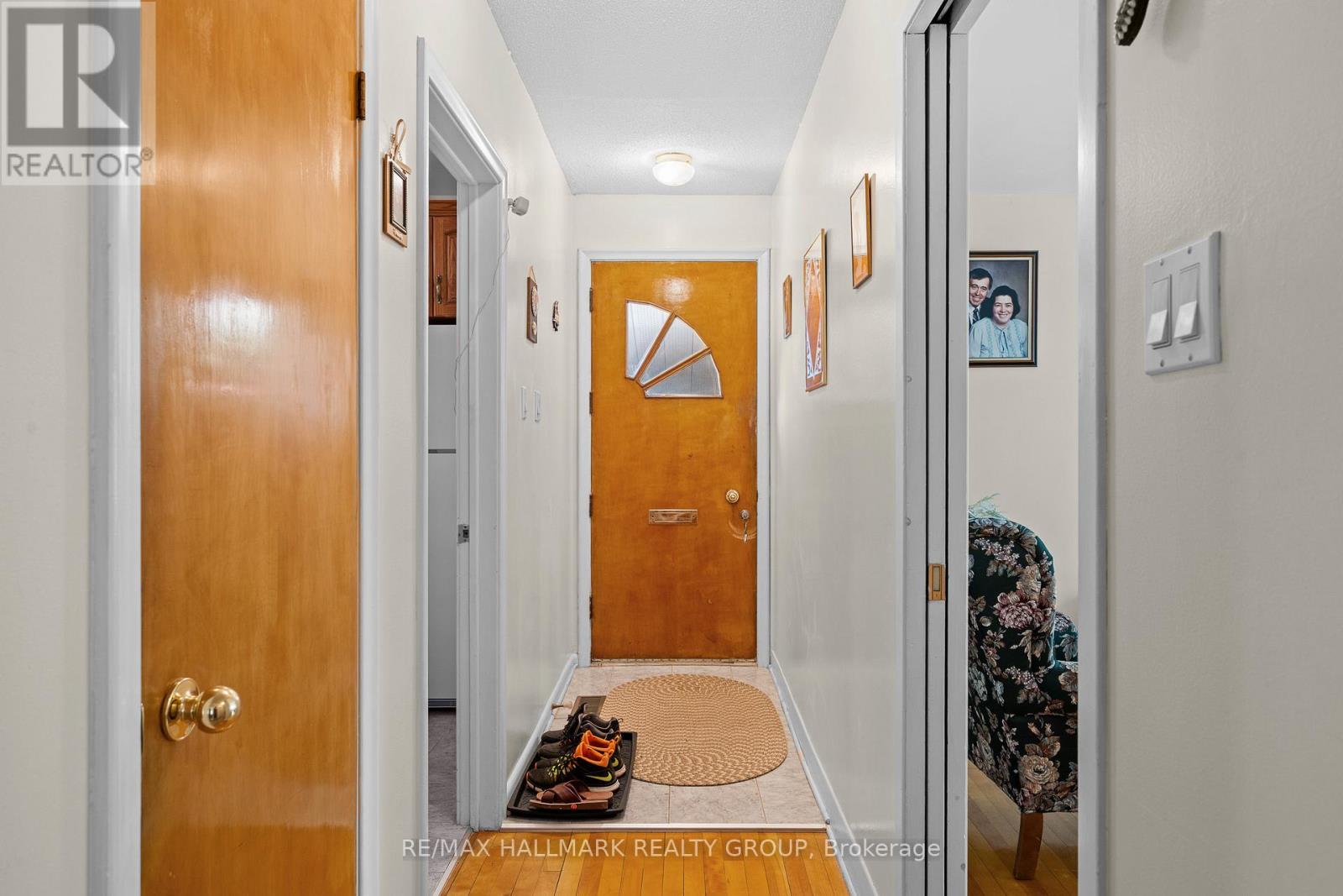 839 Weston Drive, Ottawa, Ontario  K1G 1W5 - Photo 4 - X13418076
