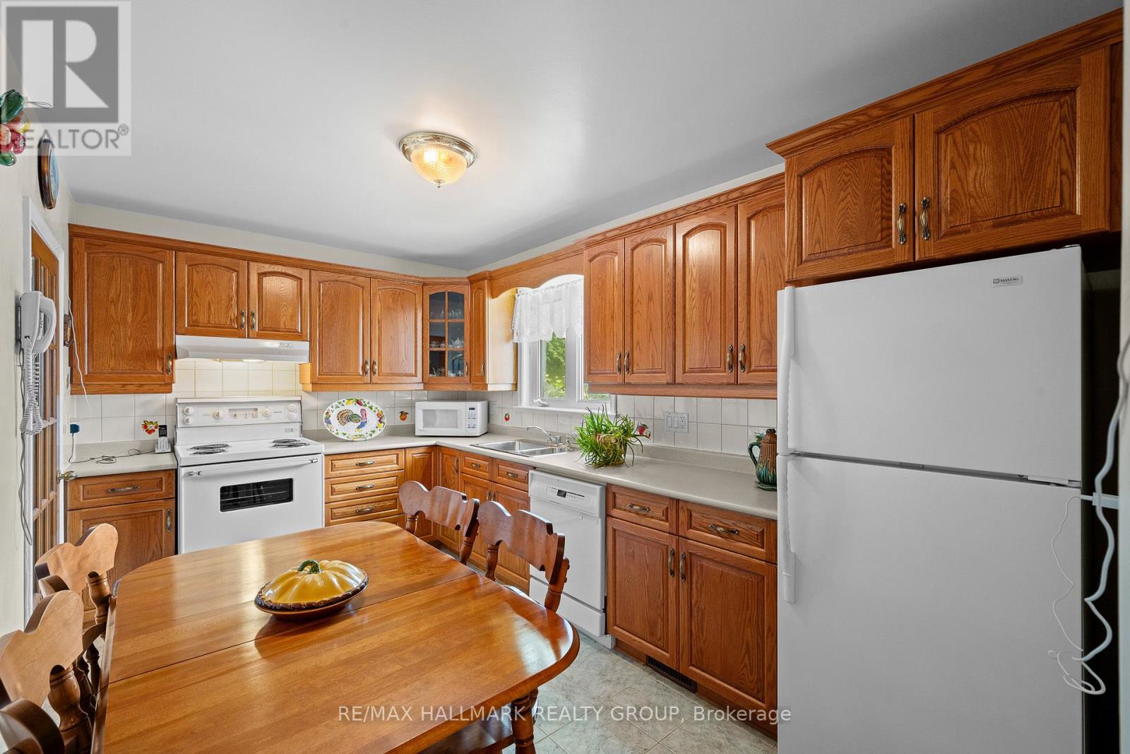 839 Weston Drive, Ottawa, Ontario  K1G 1W5 - Photo 9 - X13418076