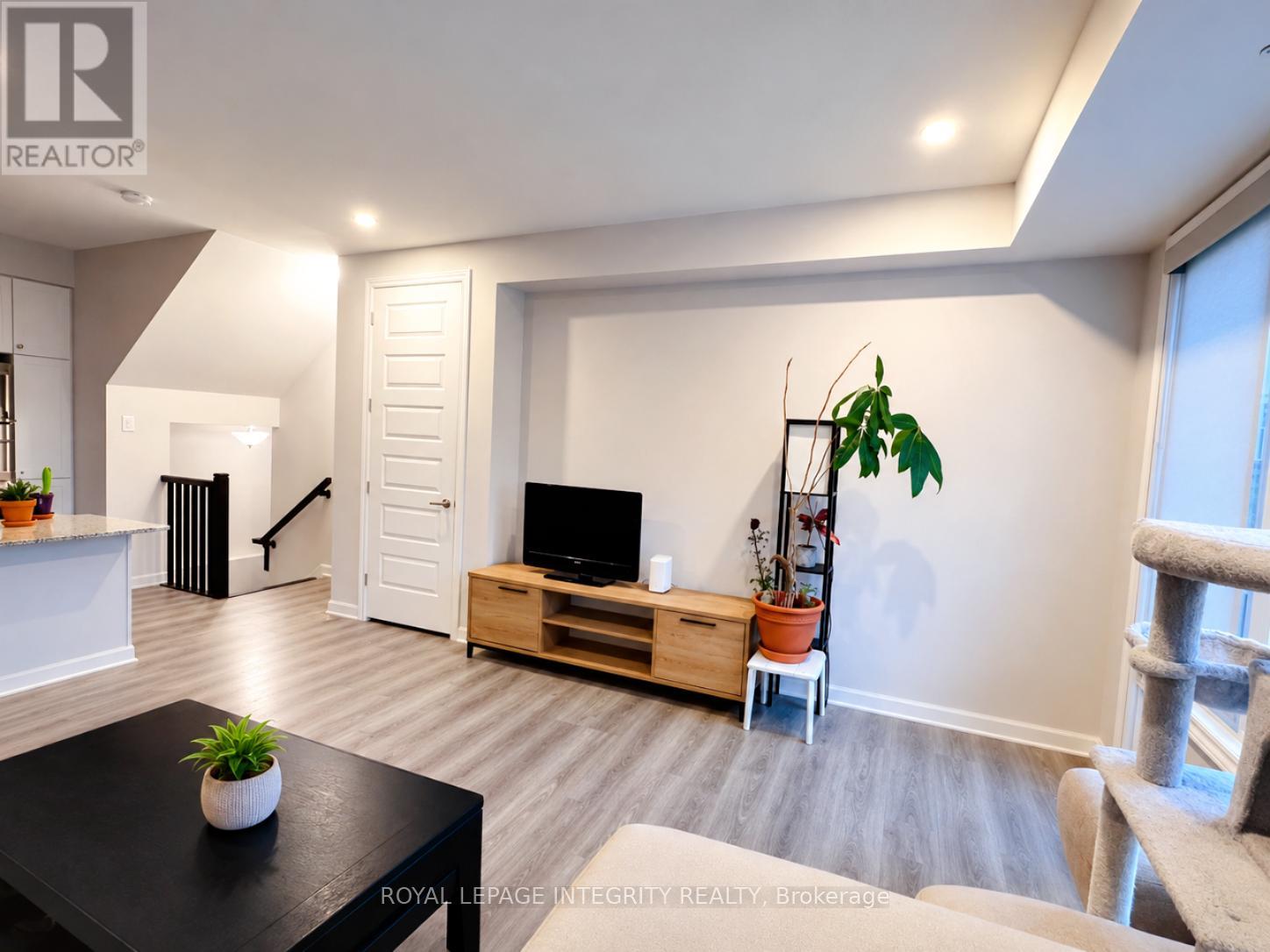 513 Ozawa Private, Ottawa, Ontario  K1K 4Z8 - Photo 2 - X13418122