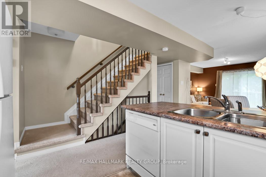 39 Strathaven Private, Ottawa, Ontario  K1J 1K7 - Photo 17 - X13418660