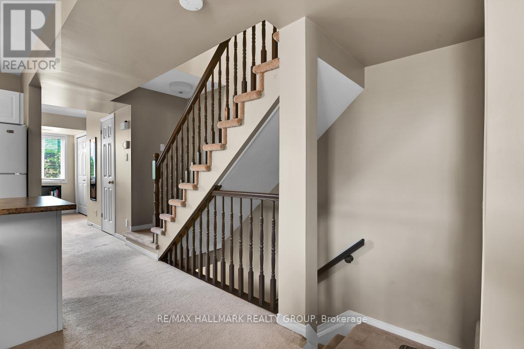 39 Strathaven Private, Ottawa, Ontario  K1J 1K7 - Photo 5 - X13418660