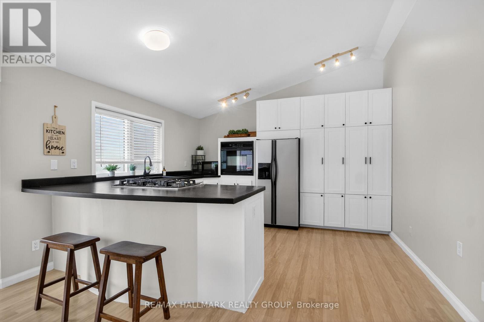 7414 Dawn Tara Drive, Ottawa, Ontario  K4P 1P4 - Photo 6 - X13418690