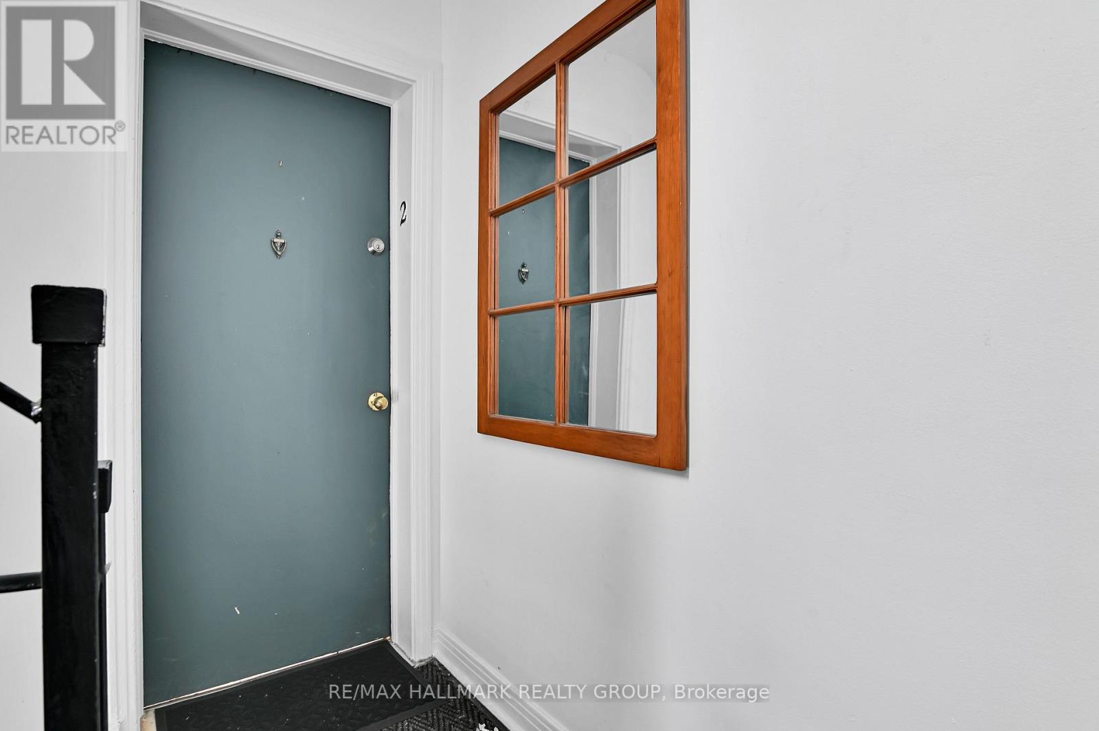 Unit 2 - 55 Ivy Crescent, Ottawa, Ontario  K1M 1Y1 - Photo 3 - X13418696