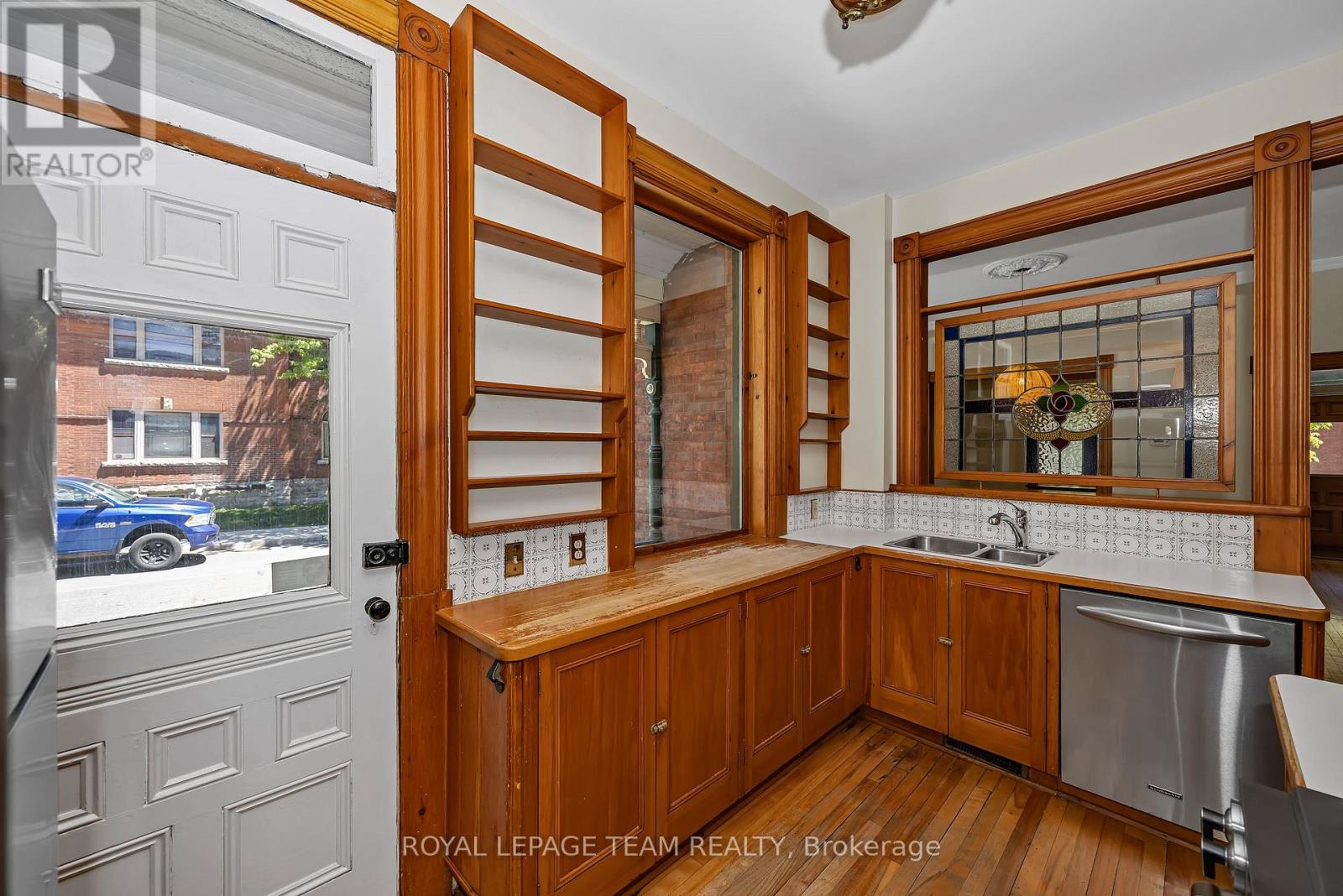 537 Gilmour Street, Ottawa, Ontario  K1R 5L5 - Photo 14 - X13418814