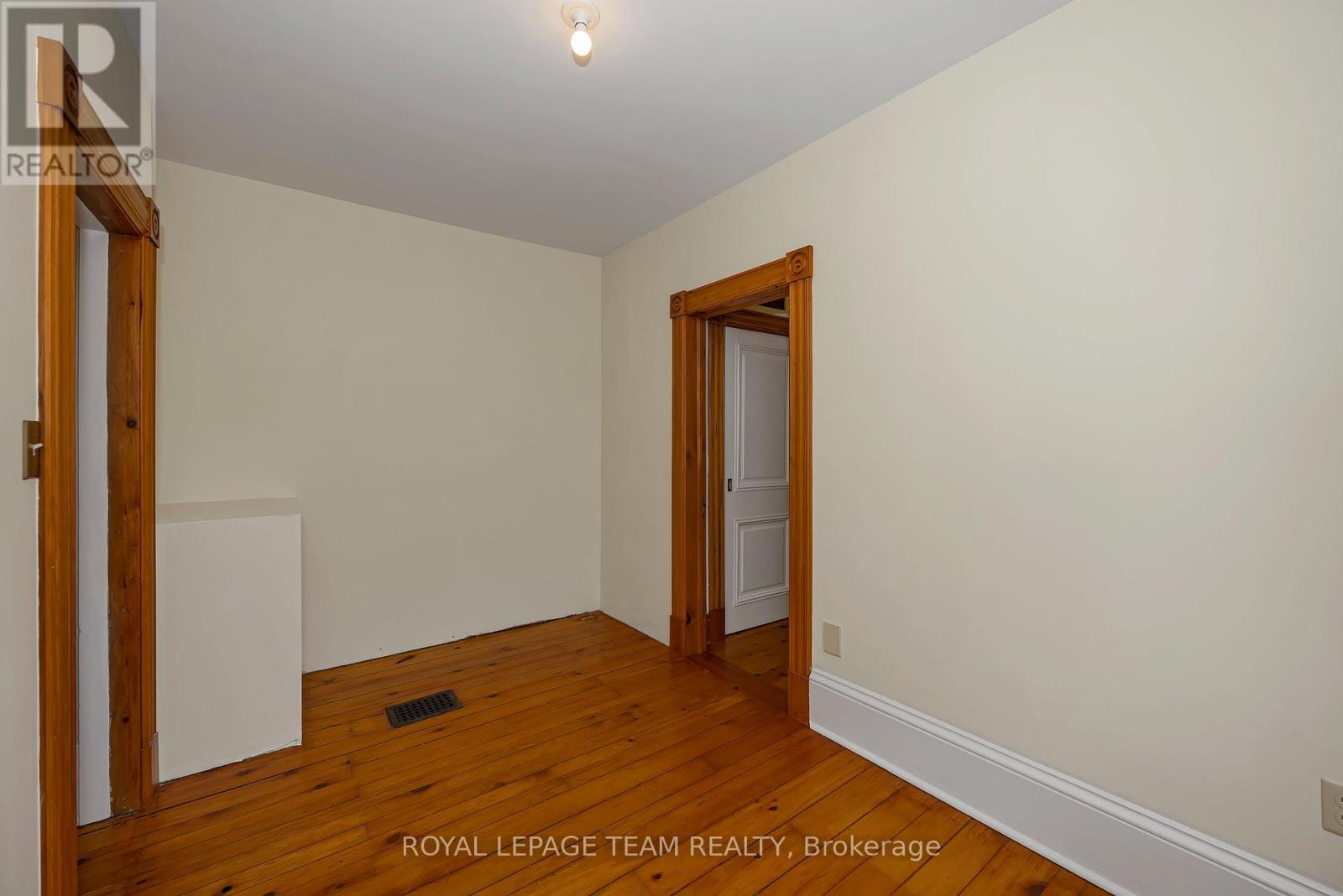 537 Gilmour Street, Ottawa, Ontario  K1R 5L5 - Photo 22 - X13418814