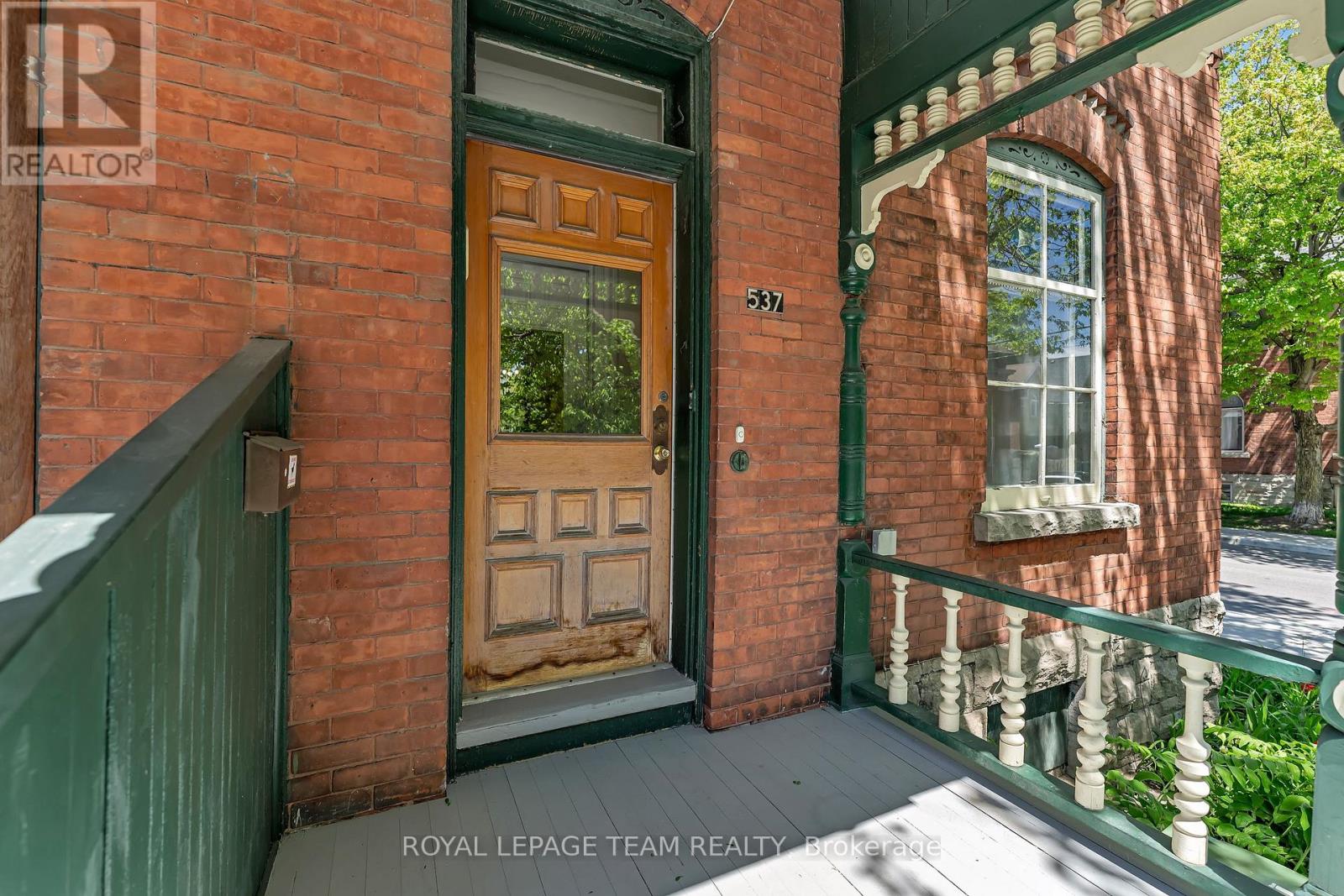 537 Gilmour Street, Ottawa, Ontario  K1R 5L5 - Photo 4 - X13418814