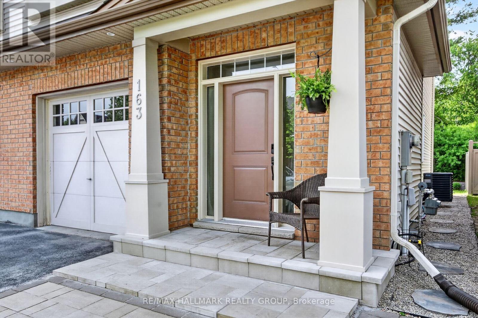 163 Highbury Park Drive, Ottawa, Ontario  K2J 5Y1 - Photo 3 - X13418858
