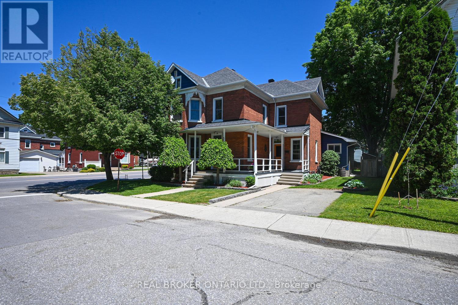 39 Mcewen Avenue, Smiths Falls, Ontario  K7A 2K2 - Photo 2 - X13419096