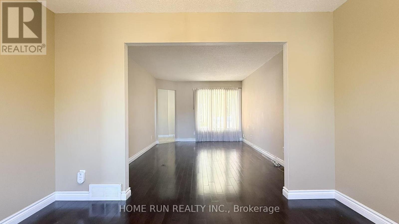 2067 Legrand Crescent, Ottawa, Ontario  K1E 3R1 - Photo 2 - X13419228