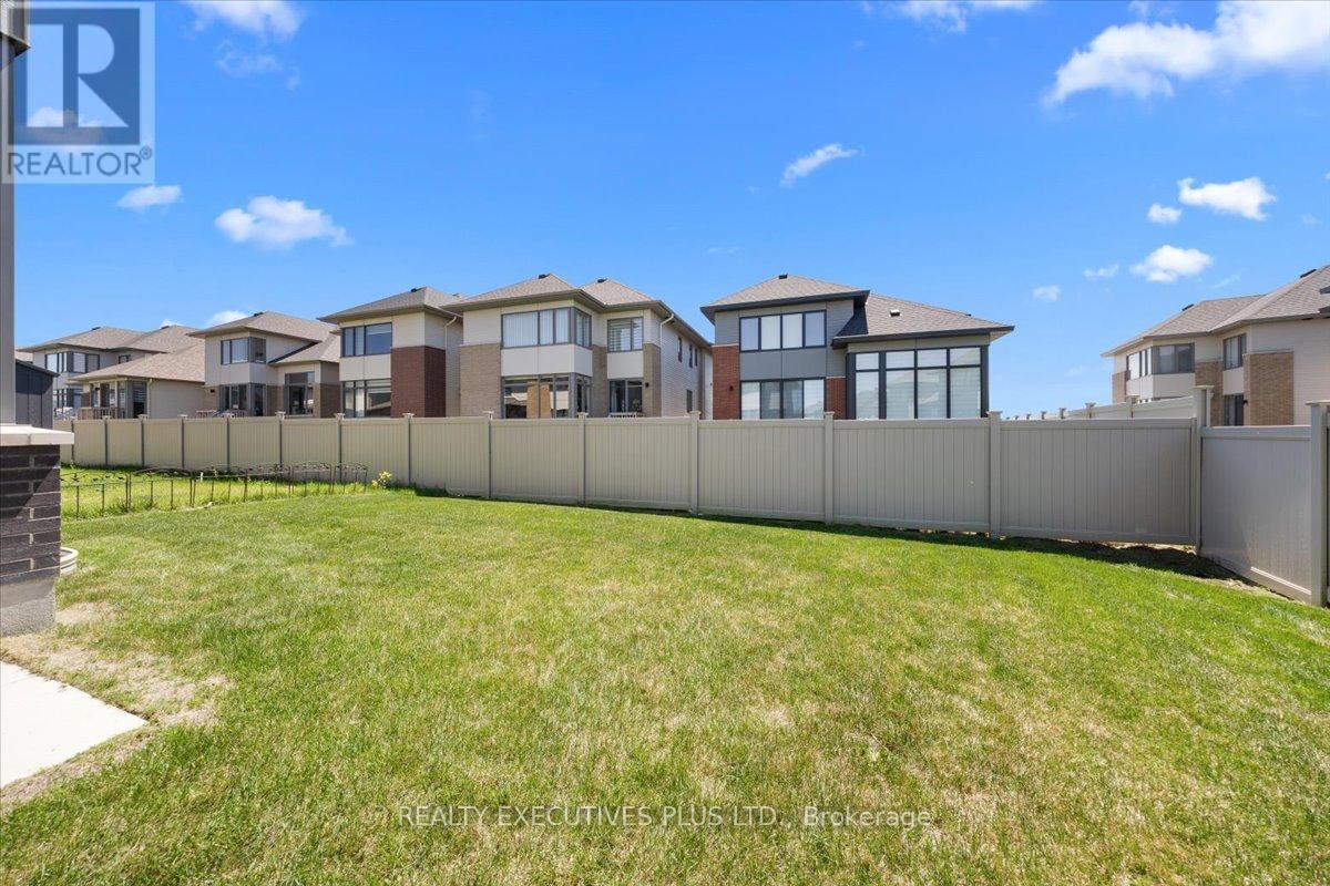 699 Honeydew Street, Ottawa, Ontario  K1X 0K5 - Photo 30 - X13419426