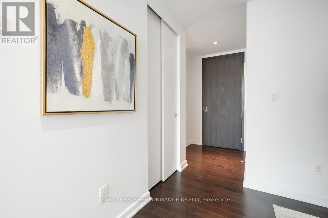 702 - 300 Lisgar Street, Ottawa, Ontario  K2P 0E2 - Photo 3 - X13419696