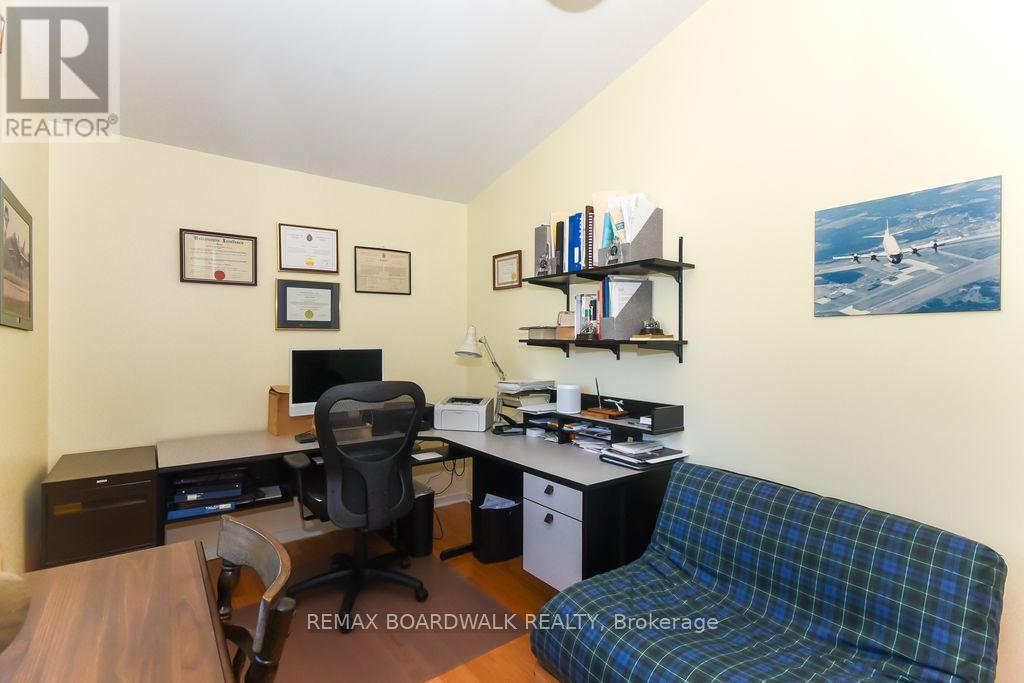 6617 Carriere Street, Ottawa, Ontario  K1C 4T6 - Photo 24 - X13419782