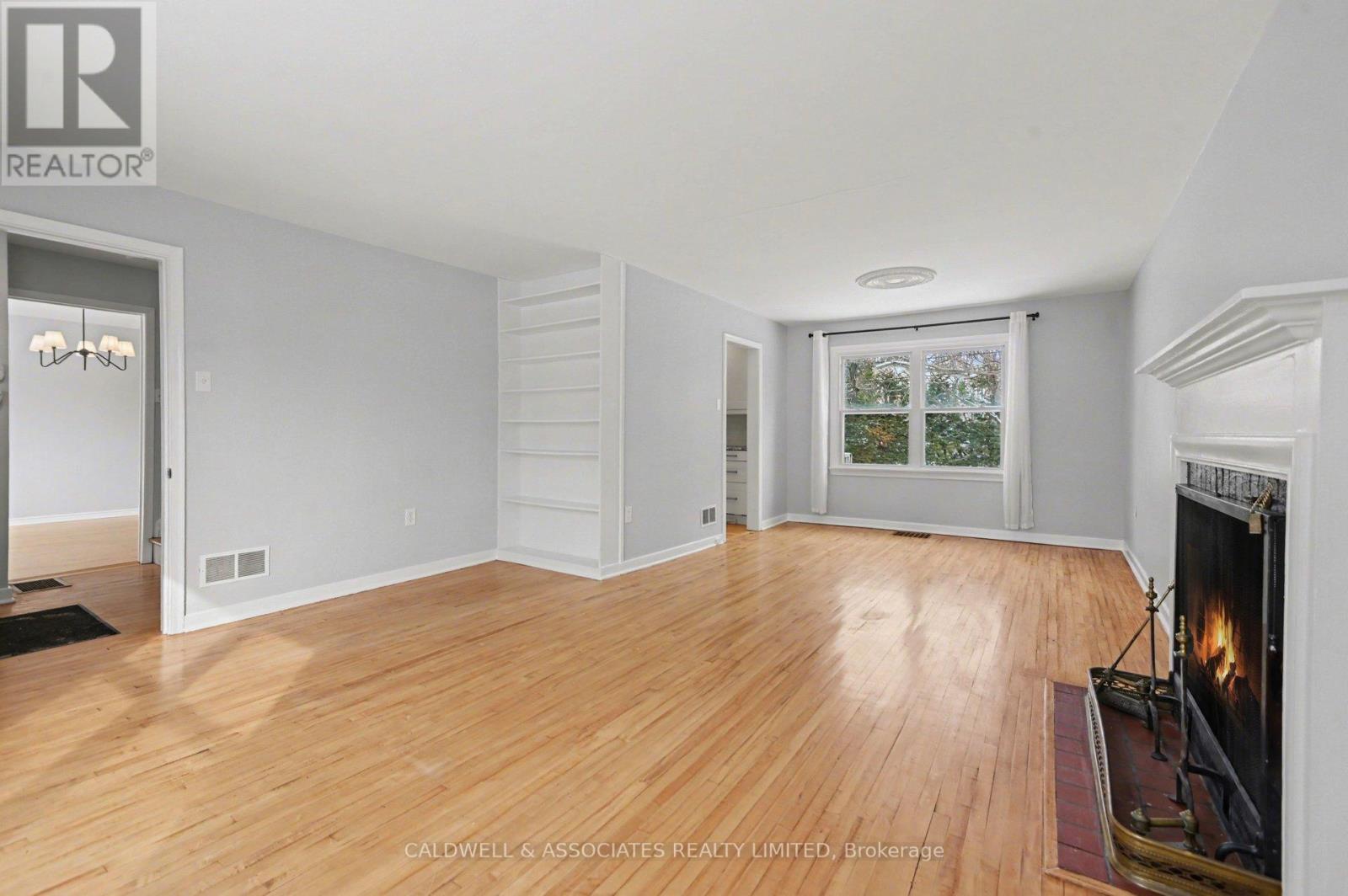 5 Arundel Avenue, Ottawa, Ontario  K1K 0B1 - Photo 7 - X13420146