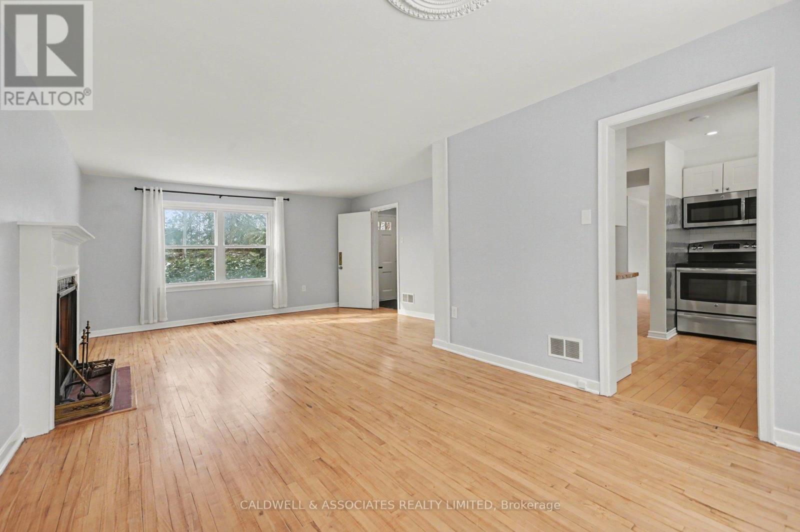 5 Arundel Avenue, Ottawa, Ontario  K1K 0B1 - Photo 8 - X13420146